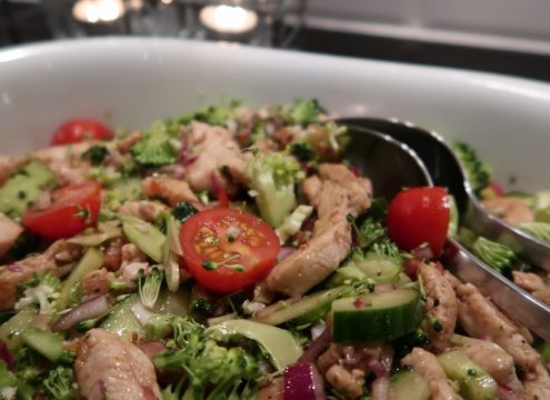 Broccolisalat med kalkun