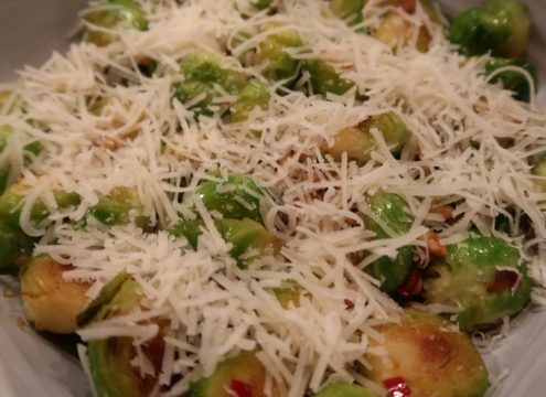 Ristede rosenkål med parmesan – som ret eller tilbehør