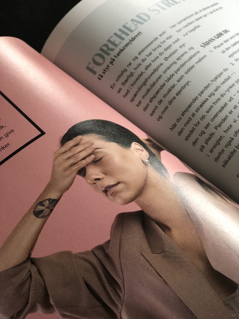 I bogen Faceyoga får du både øvelser til opstramning og afspænding af musklerne.